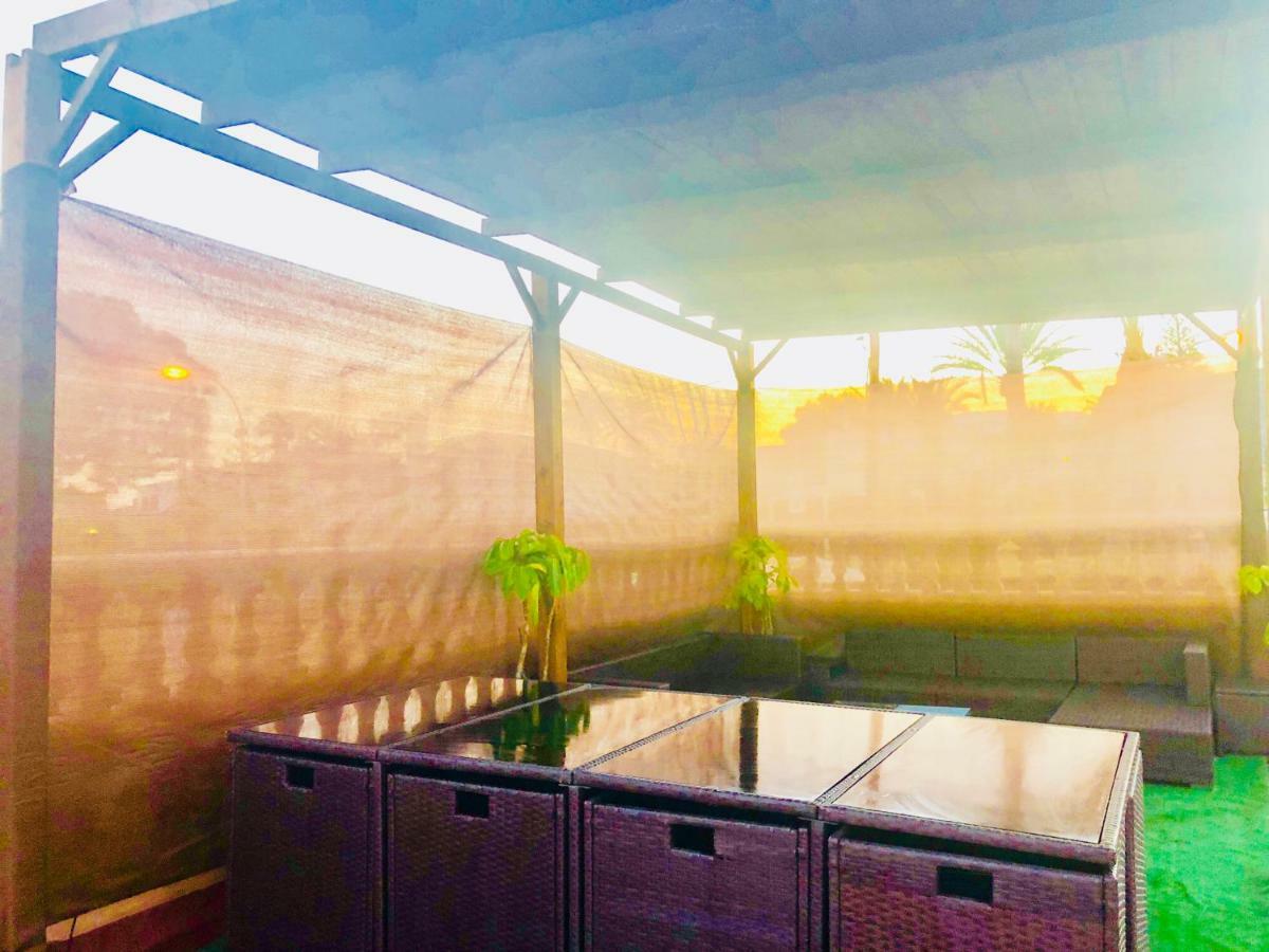 Gran Casa Con Terraza A 3 Min Playa Con Wifi - Rodeada De Servicios Roquetas de Mar Exterior foto